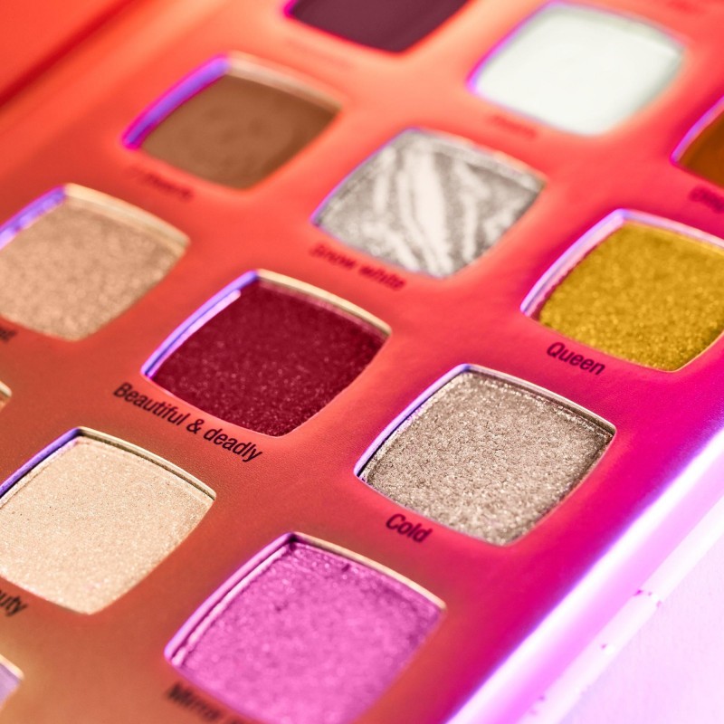 PALETTE FARD A PAUPIERE VILLAINS EVIL QUEEN 01 ESSENCE