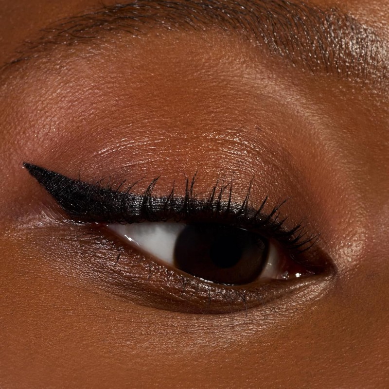 Quick Wing! stamp eyeliner 01 ESSENCE