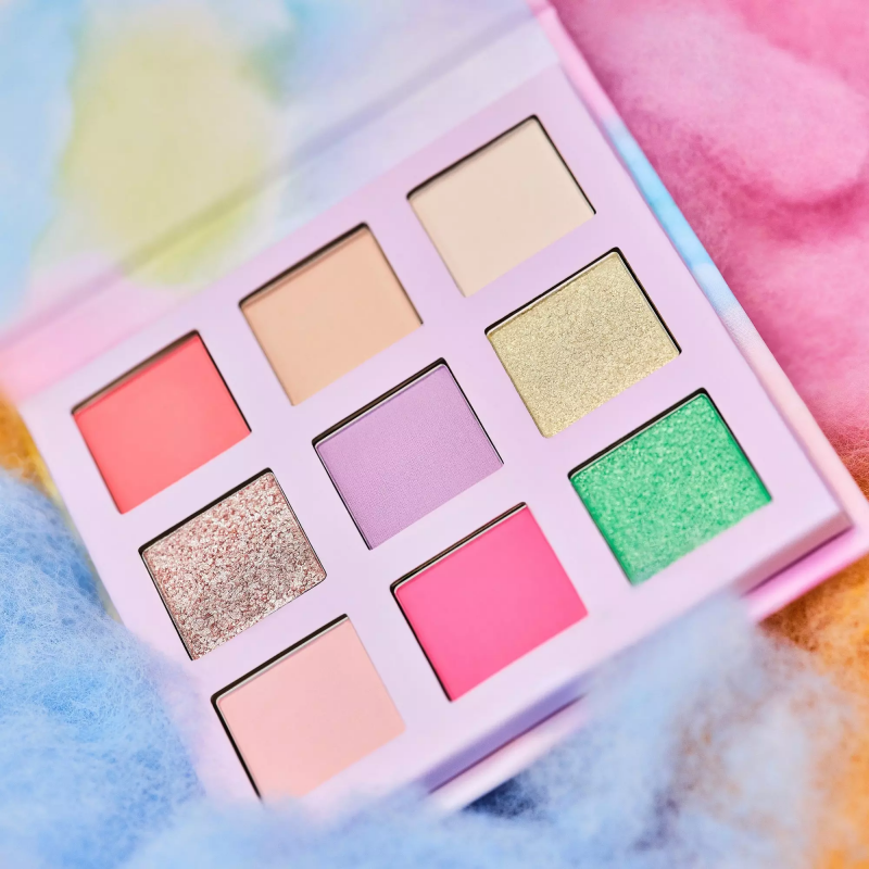 Palette Fard à Paupières WHAT THE FLUFF?! 01 ESSENCE