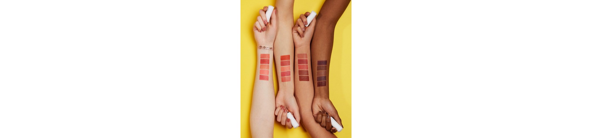 Swatch Rouge à lèvres THIS IS ME essence